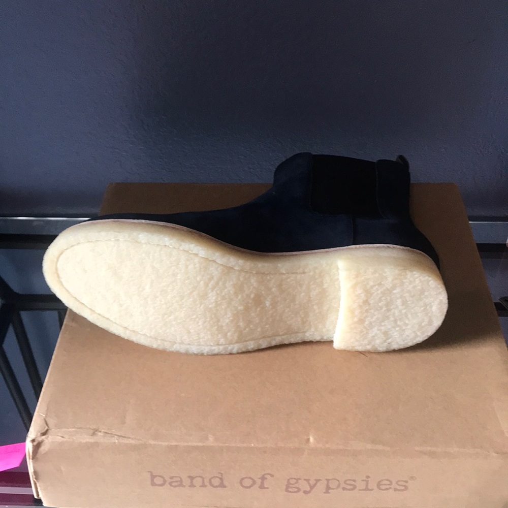 Boots - Picture 5 of 5